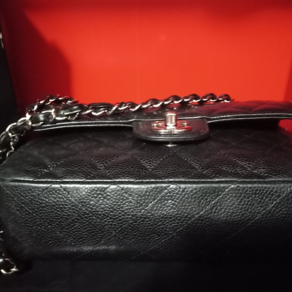 Authentic chanel bag - Picture 10 of 13